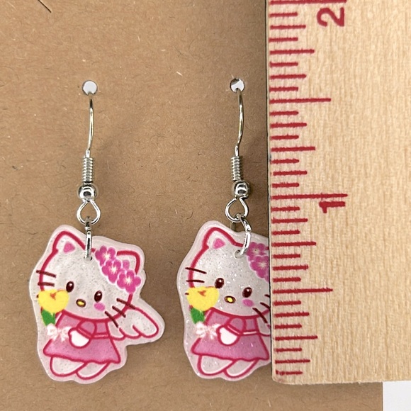 Hello Kitty Acrylic Dangle Earrings Fashion Jewelry - Picture 2 of 3
